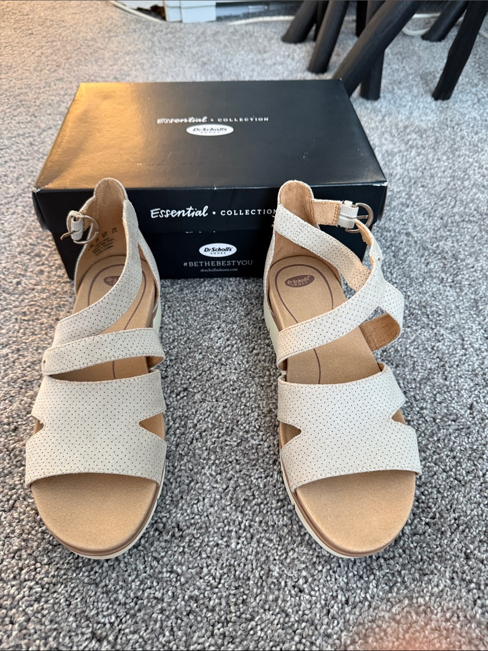 Dr. Scholl's Women's Tan Perforated Strappy Wedge Sandals